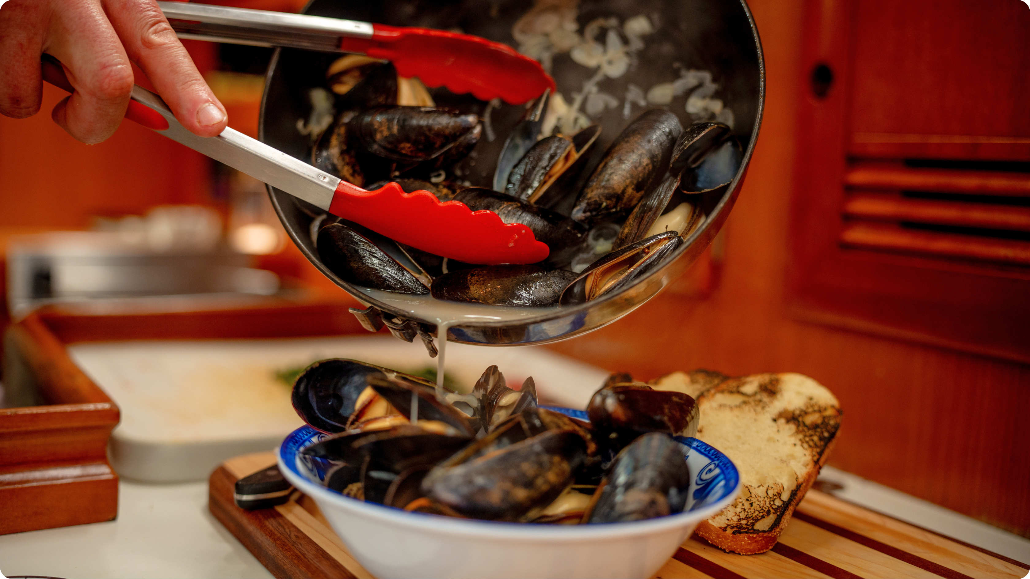 Steamed mussel recipe for boaters