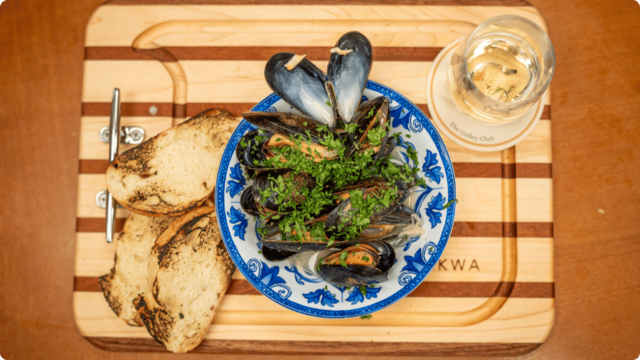 Cooking aboard - best recipes for boaters 