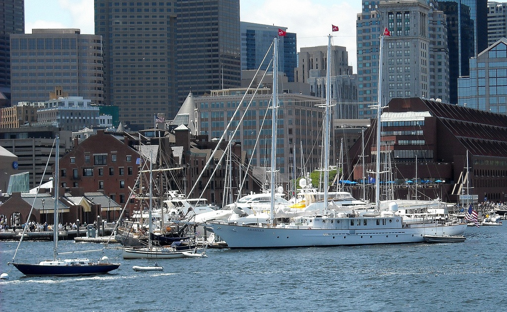 Your Guide to Boating in Boston